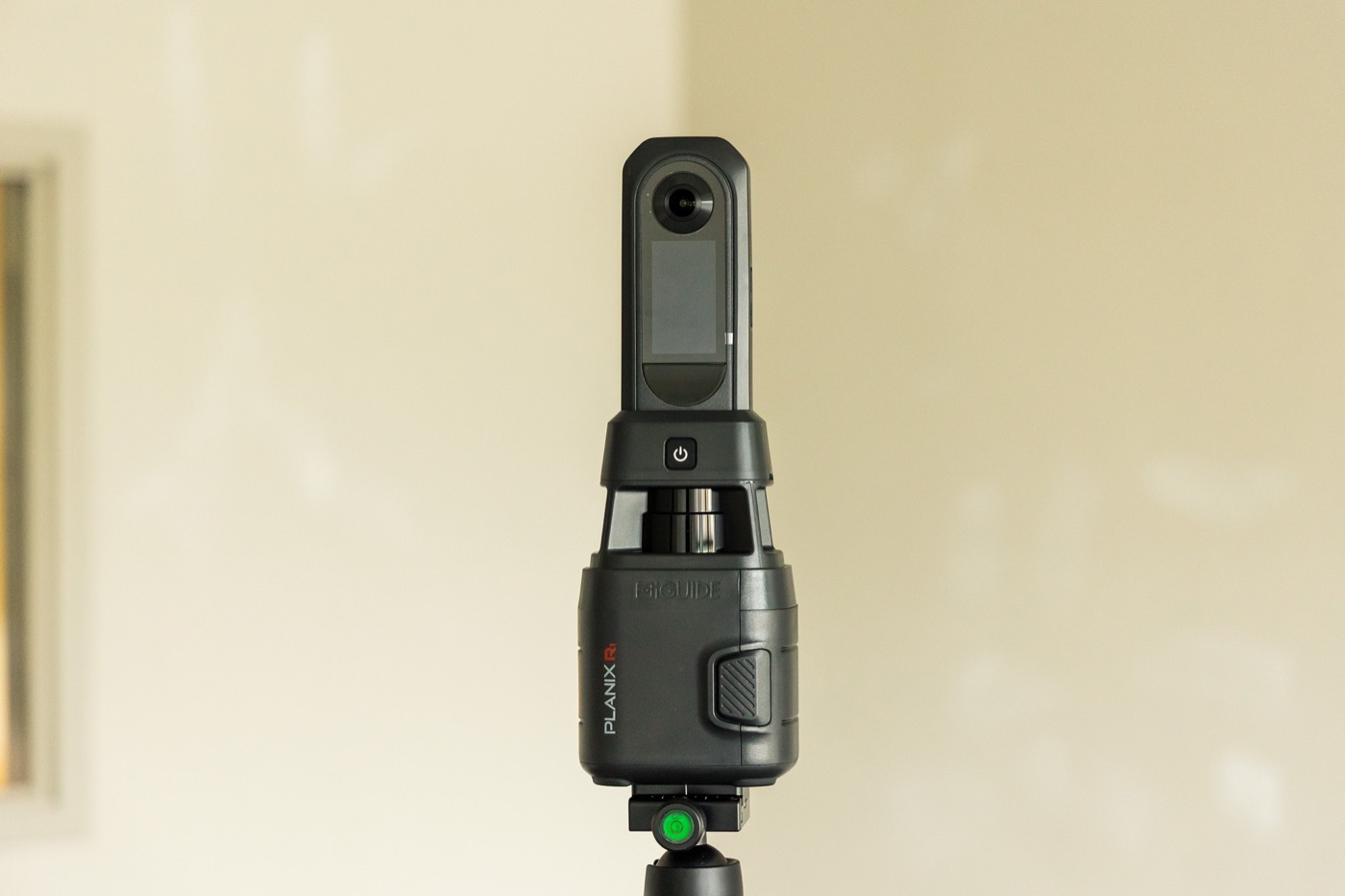 iGuide PLANIX scanner close-up product shot